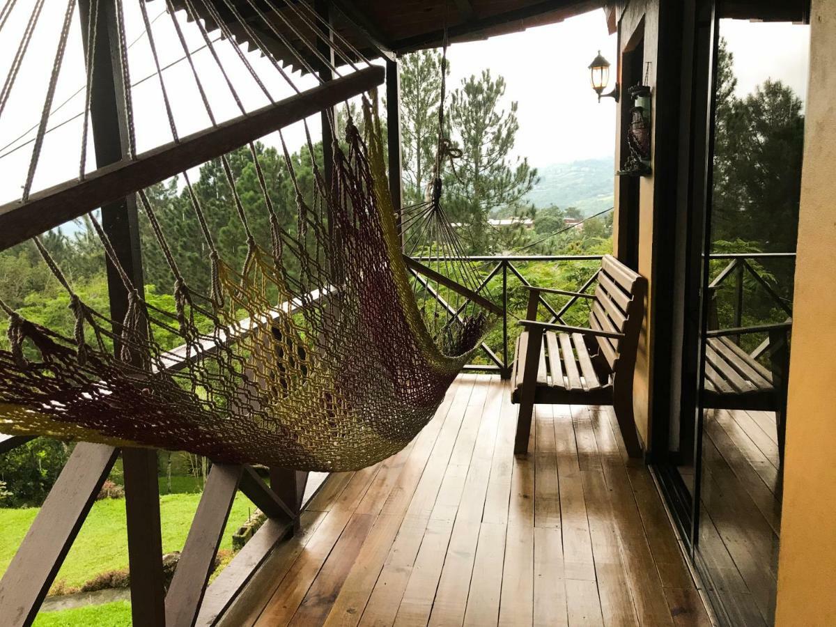 Hospedaje La Naciente Turrialba Exterior photo