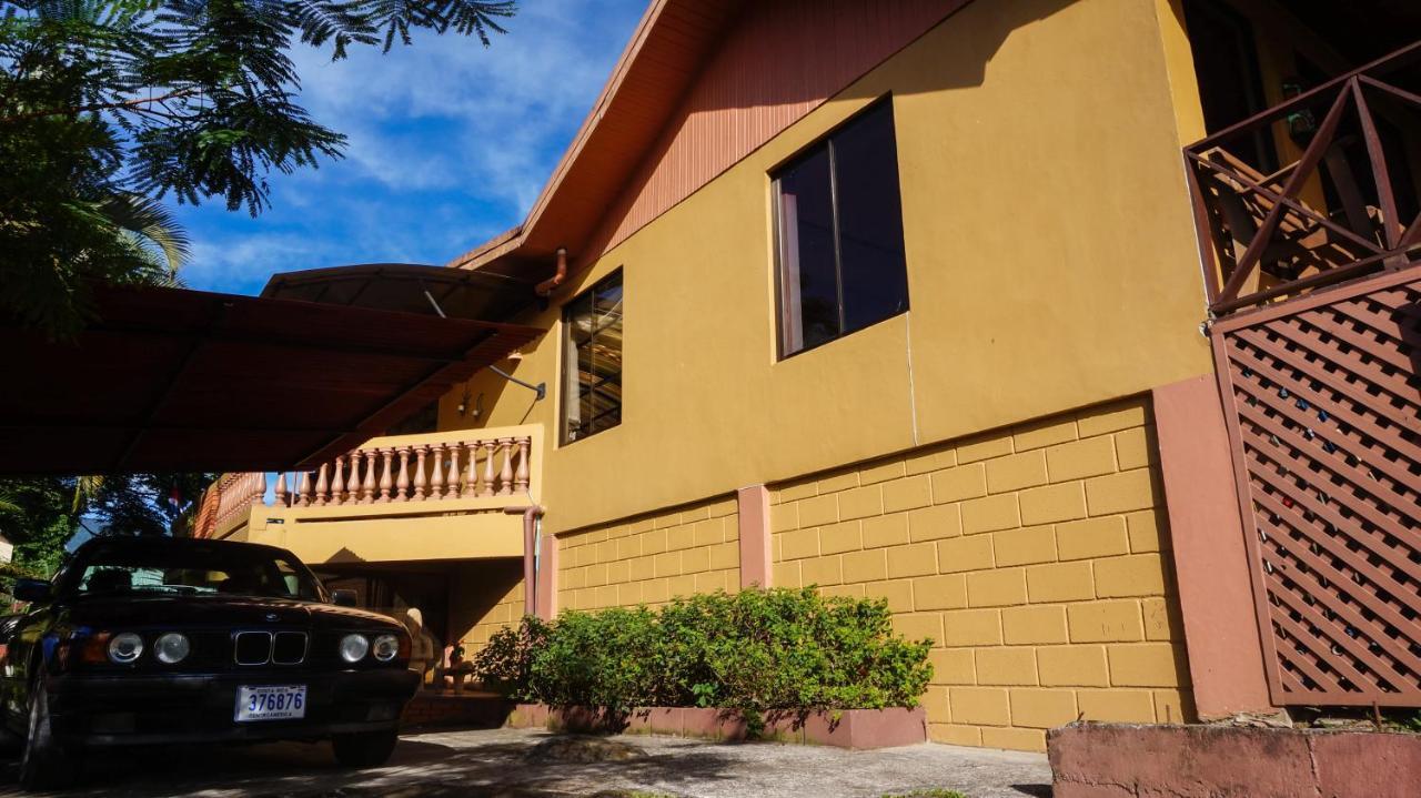 Hospedaje La Naciente Turrialba Exterior photo